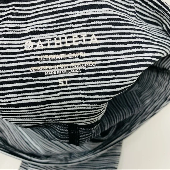 Athleta Ultimate Linear Lines Capris Pants - Picture 10 of 11